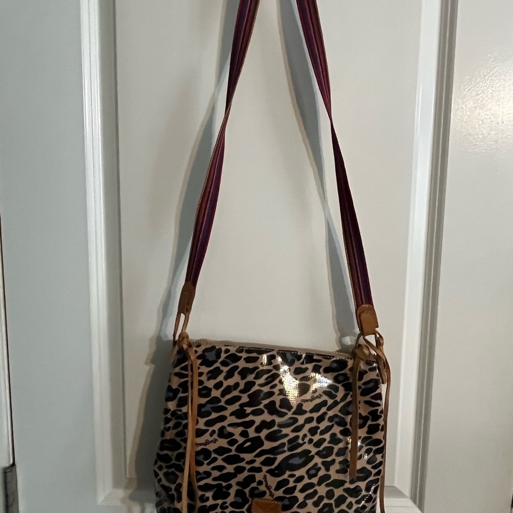 Consuela Downtown Crossbody - Picture 10 of 12